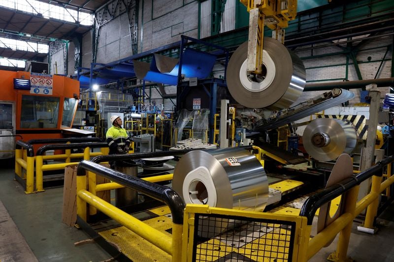 Image for Euro zone growth holds up better than feared in Q2