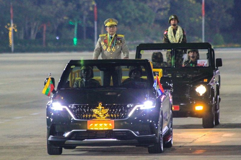 Image for Myanmar military chief Min Aung Hlaing steps down, eyes presidency