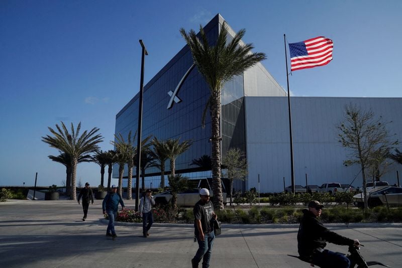 Image for Exclusive-SpaceX lines up 21 banks for mega IPO, code-named project Apex