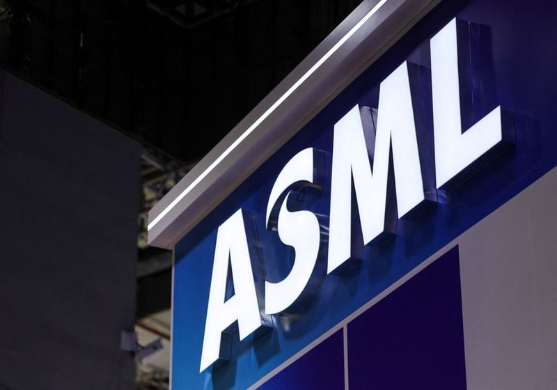 Image for ASML customers include at least one with Chinese military links, Nieuwsuur reports