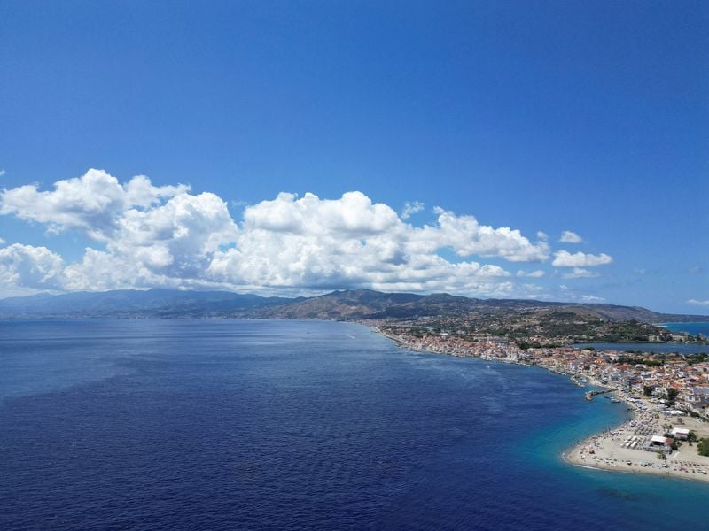 Image for Italy's Salvini vows to build Sicily bridge, avert clash with audit court