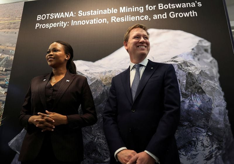 Image for Botswana, De Beers sign long-delayed diamonds deal
