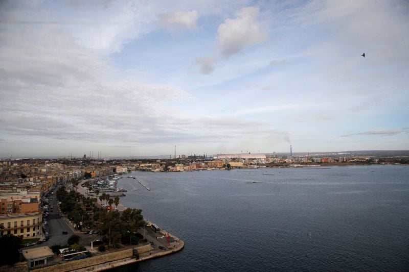 Image for Italy receives 10 bids for Ilva steel as major contenders withdraw