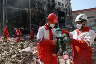 Image for Iranian rescue workers struggle under relentless bombardment