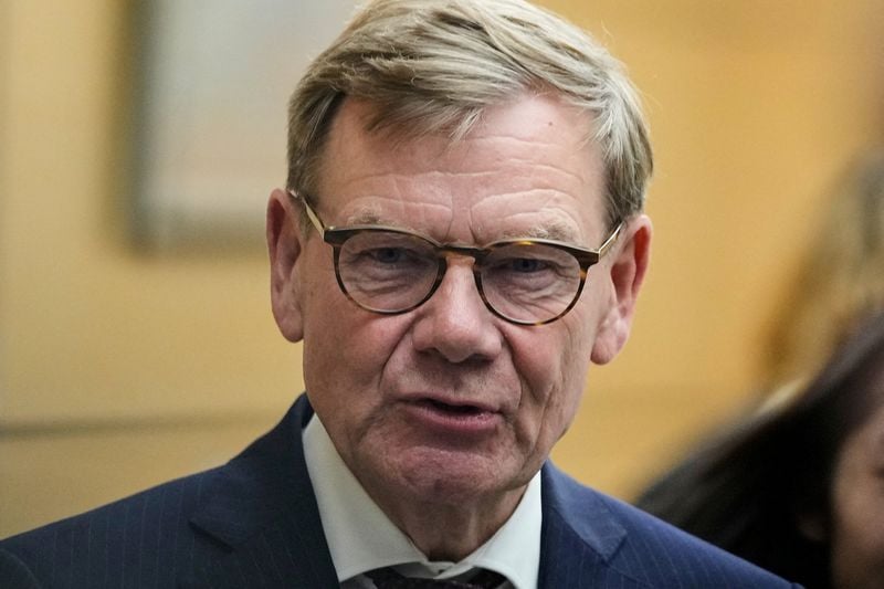 Image for German minister says must respond to Russian attacks on Kyiv