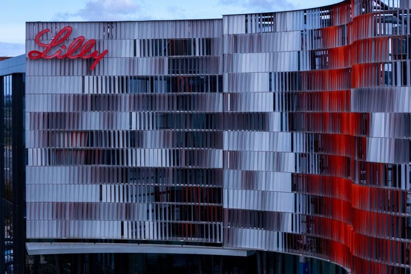 Image for Eli Lilly's weight-loss pill shows higher side effects than Novo rival in diabetes trial