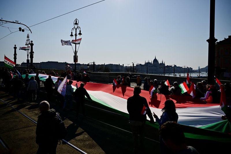 Image for Hungary's feuding parties gather for key show of force ahead of election