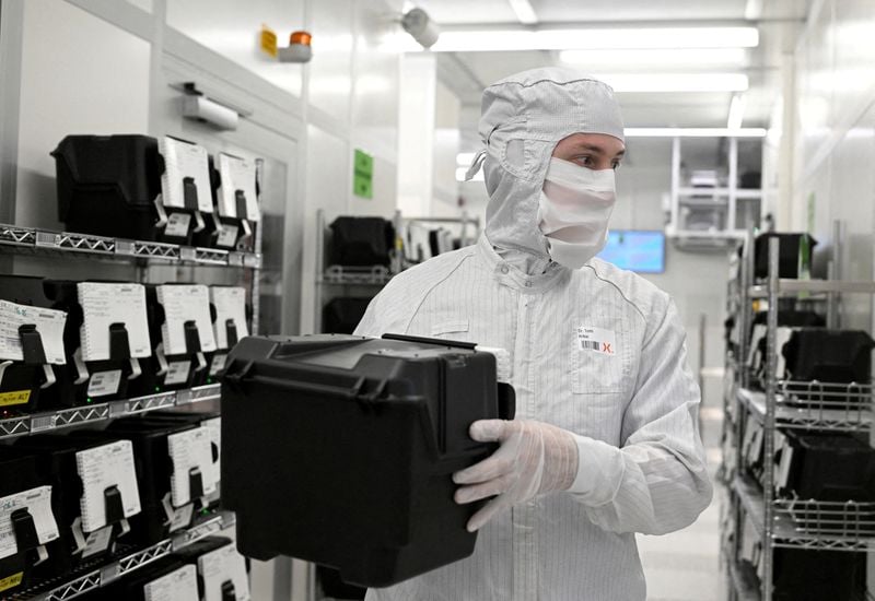 Image for German auto association warns of risk to production from Nexperia dispute