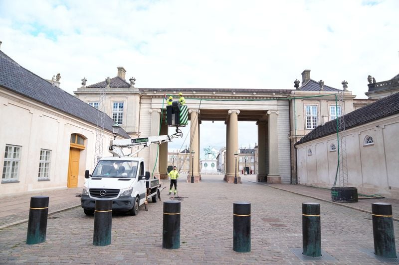 Image for EU leaders back 'drone wall' to repel Russia after airspace violations