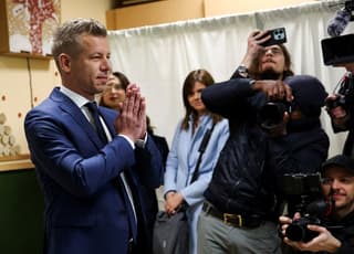 Image for Hungary's opposition Tisza party leads last Median poll done before Sunday election