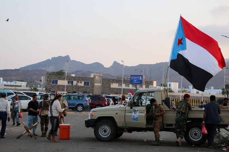 Image for Yemeni government accuses separatists of Aden restrictions