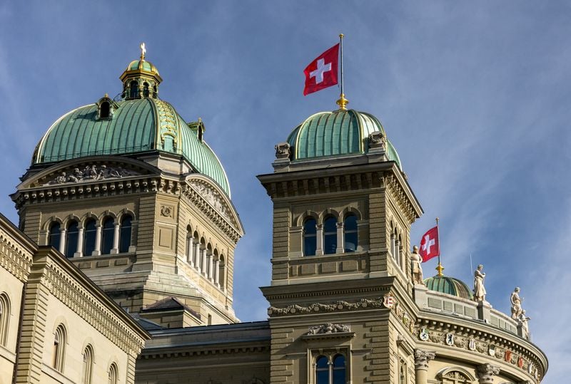 Image for Swiss lawmakers push back on anti-money laundering law over competitiveness concerns