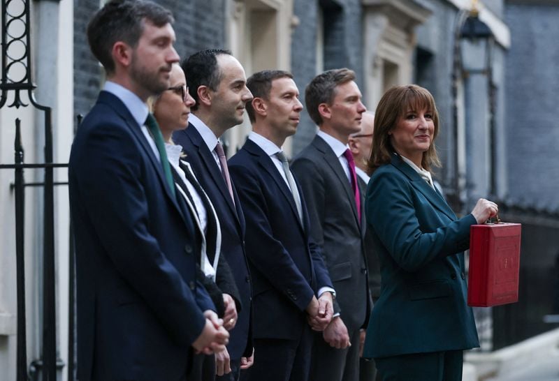 Image for UK to slash pensions perk, hitting high earners hardest