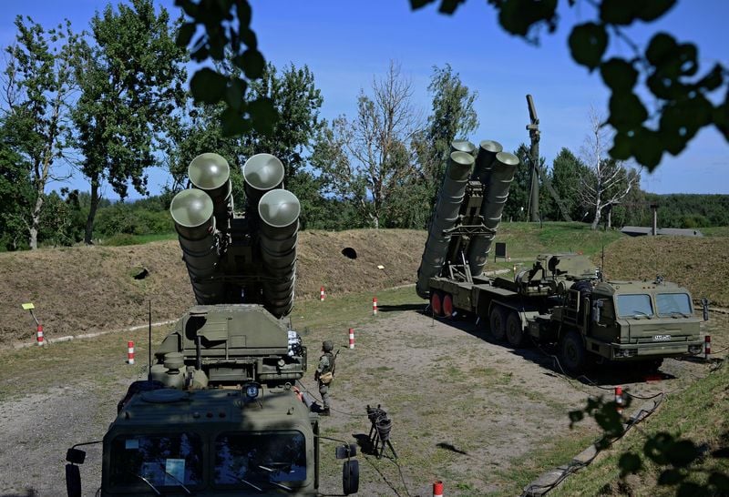 Image for India clears military purchases worth $25 billion to buy aircraft, Russian S-400 missile systems