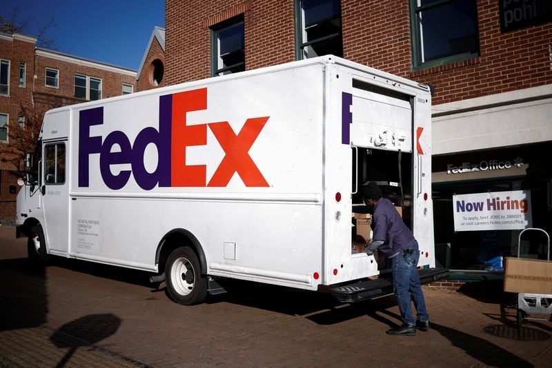Image for FedEx to cut up to 500 jobs in France; restructures operations