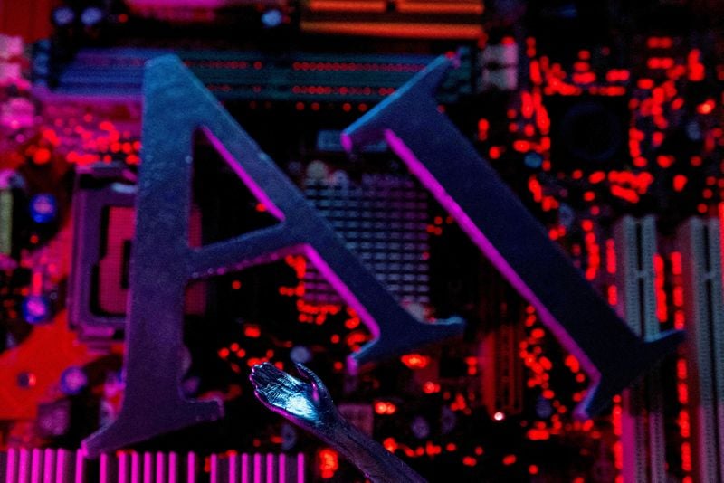 Image for Demand for AI, tech experts pushes UK financial sector vacancies up 12%, recruiter says