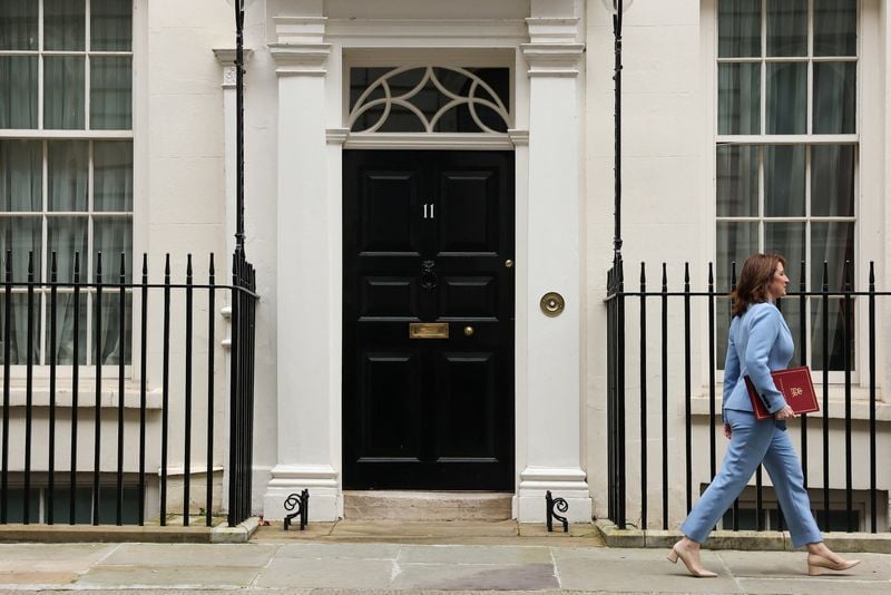 Image for UK finance minister Reeves gives budget update speech