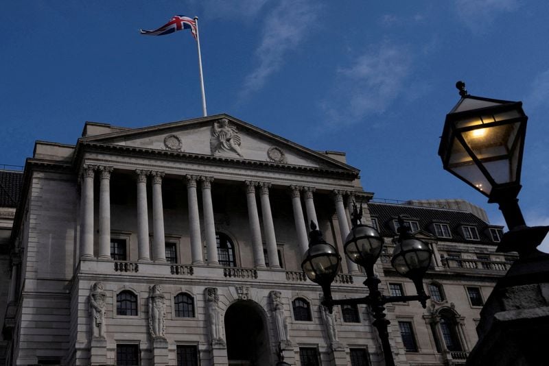 Image for Bank of England to keep rates steady despite slower job market