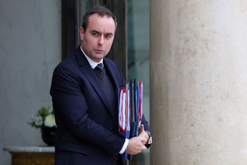 Image for French PM forces full 2026 budget through without vote