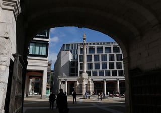 Image for UK's main indexes drop 1% on Middle East uncertainty