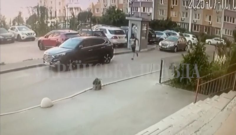 Image for Ukrainian spy colonel gunned down in Kyiv, assailant flees