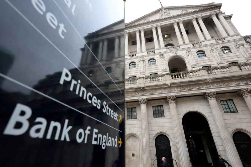 Image for Bank of England policymakers unanimously keep rates on hold in face of war risks