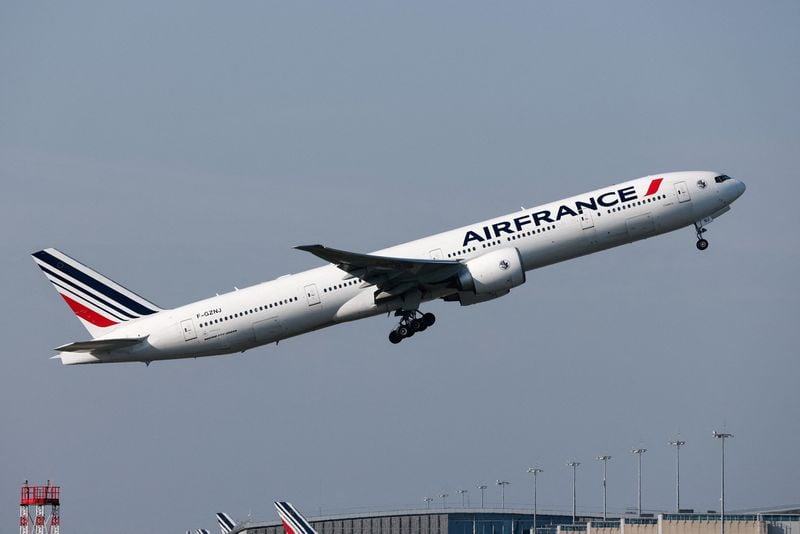Image for Air France extends suspension of its flights to and from Dubai, Riyadh, Tel Aviv, Beirut