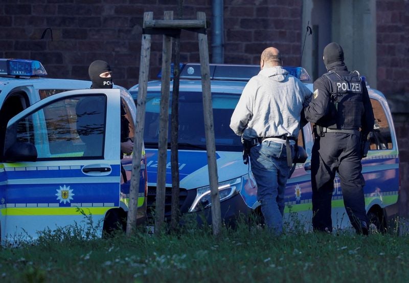 Image for Suspected Hamas members accused of planning attacks appear in German court