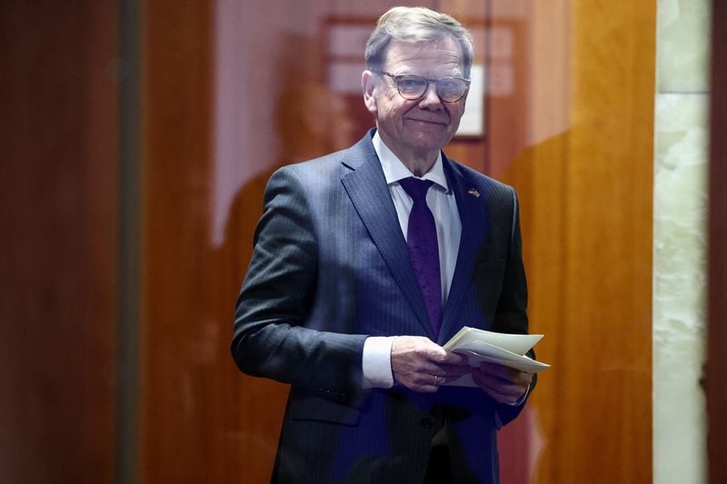 Image for Germany's foreign minister to visit China before year's end after postponed trip