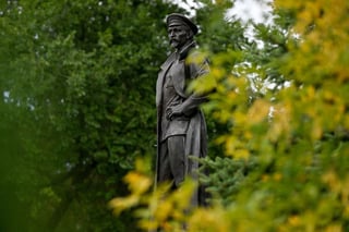 Image for Putin returns 'Iron Felix' Dzerzhinsky to Russia's spy school