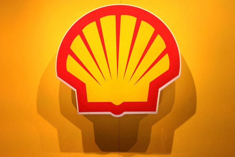 Image for Shell flags chemicals and products unit loss, raising doubts over $3.5 billion buyback