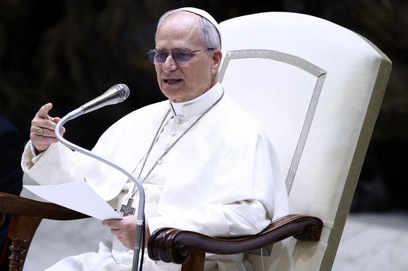 Image for Pope Leo tells media to shun divisions, urges release of jailed reporters