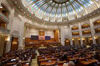 Image for Romanian lawmakers approve budget despite strains in ruling coalition