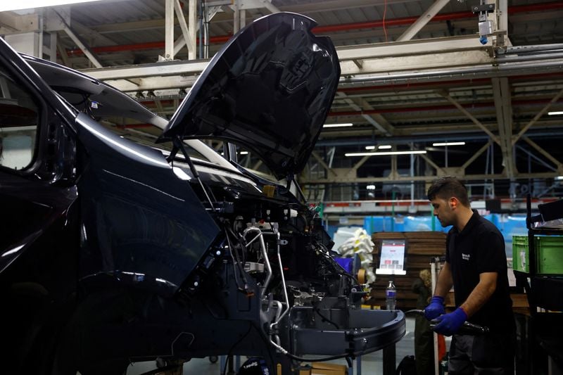 Image for Euro zone growth stalls in June with sluggish services, manufacturing