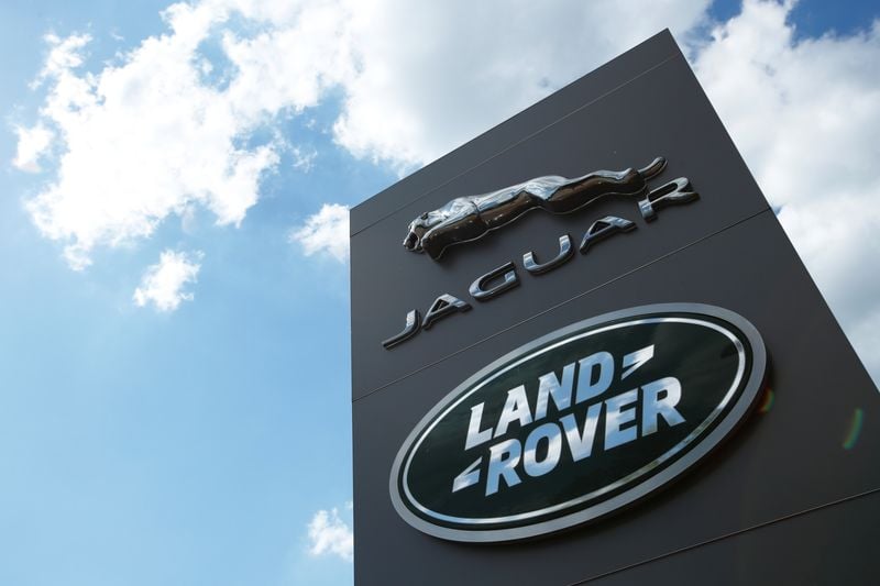 Image for UK economic growth disappoints in Q3 as JLR cyberattack hits