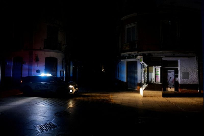 Image for Spain's Senate blackout probe blames grid operator, government, watchdog