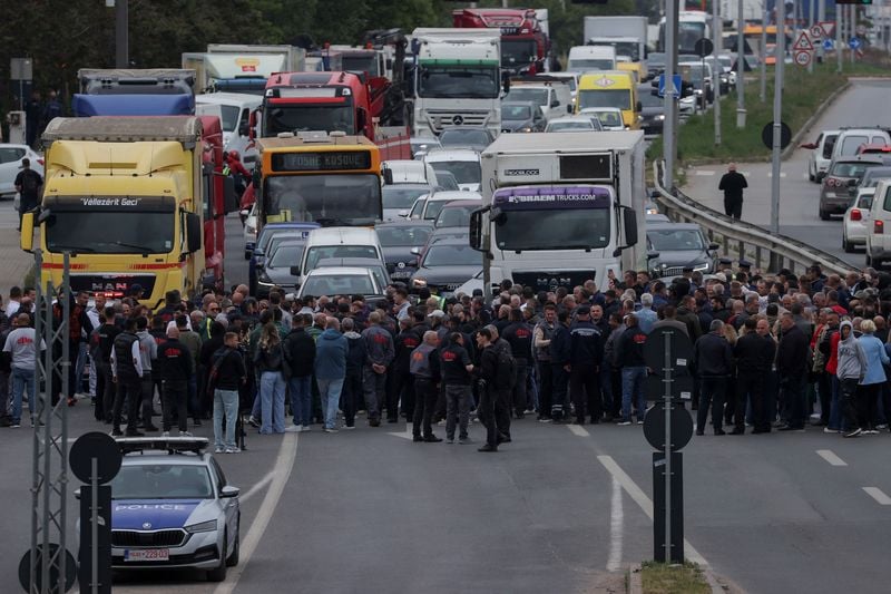 Image for Kosovo businesses block roads over power price hike