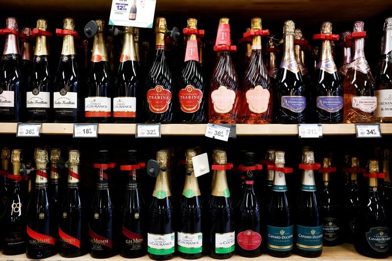 Image for France flirts with first food trade deficit in decades