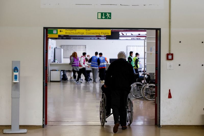 Image for Germany plans to cut benefits for newly arrived Ukrainian refugees, draft law shows