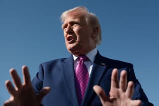 Image for Trump says US will have Strait of Hormuz 'open fairly soon'