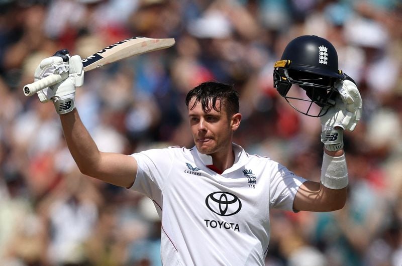 Image for Cricket-India lead England by 244 runs in Edgbaston test after Smith's 184