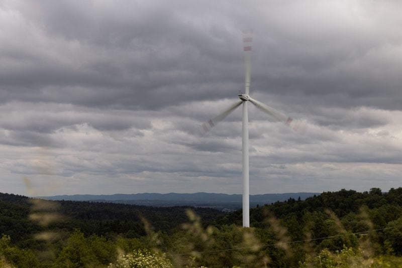 Image for Polish parliament approves liberalisation of wind farm rules