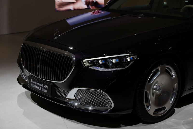 Image for Mercedes aims for up to 600,000 unit sales per year in China in mid term, CFO says