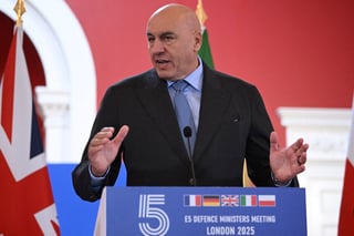 Image for Italy's defence minister stuck in Dubai with family