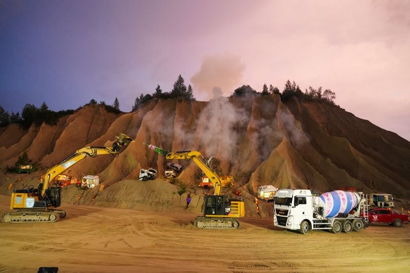 Image for Love-struck trucks and diggers: Estonia's take on 'Romeo and Juliet'