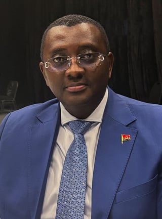 Image for Exclusive-Angola seeks 20%-30% stake in De Beers, senior official says