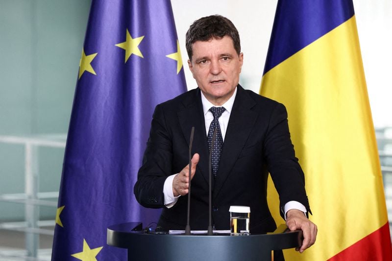 Image for Romanian broad ruling coalition parties must continue despite tensions, president says