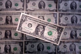 Image for US dollar hovers near 2026 highs as oil's rise spurs hawkish central bank bets