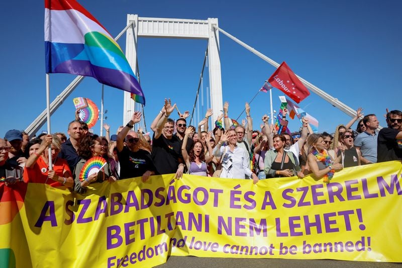 Image for Hungarian police propose charges against Budapest mayor over banned Pride march