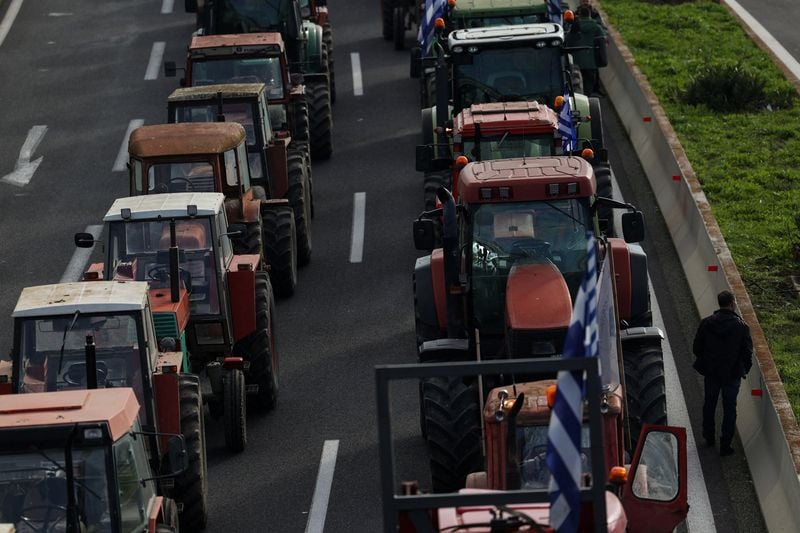 Image for Greek farmers clash with police in protests over delayed EU farm subsidies